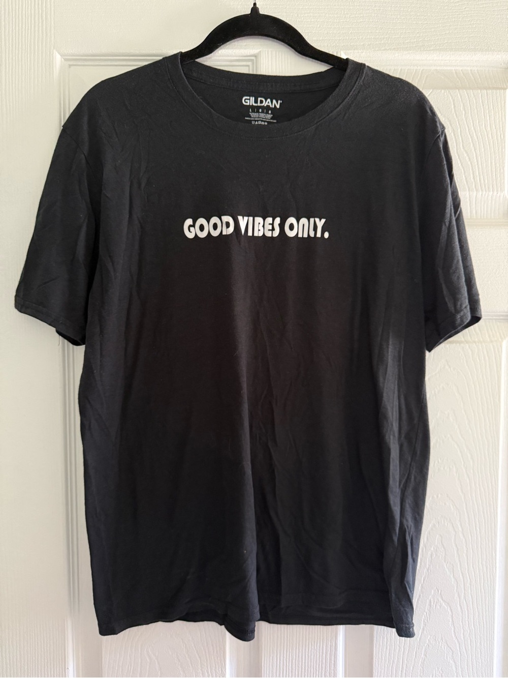 Gildan Black 'Good Vibes Only.' Graphic Tee